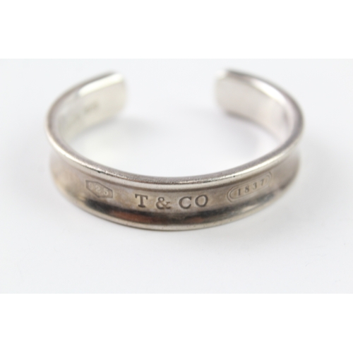 122 - A silver bangle by Tiffany and Co (42g)