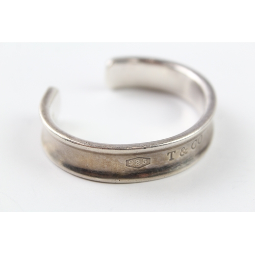 122 - A silver bangle by Tiffany and Co (42g)