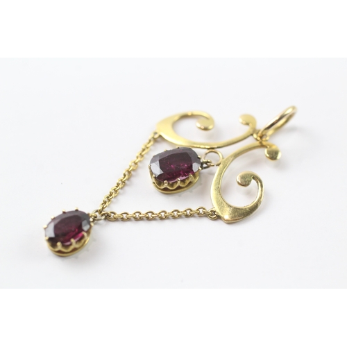 128 - 9ct gold antique garnet drop lavaliere pendant (2.8g)