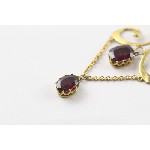 128 - 9ct gold antique garnet drop lavaliere pendant (2.8g)