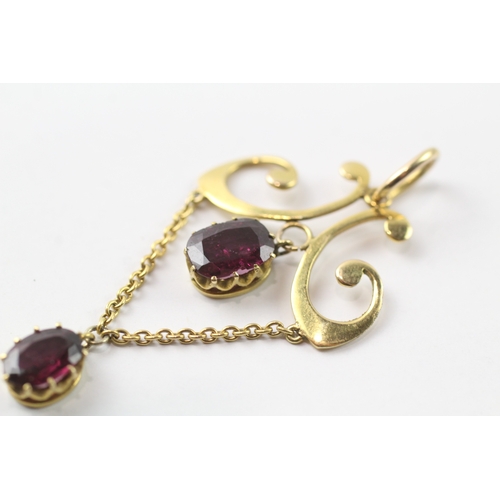 128 - 9ct gold antique garnet drop lavaliere pendant (2.8g)