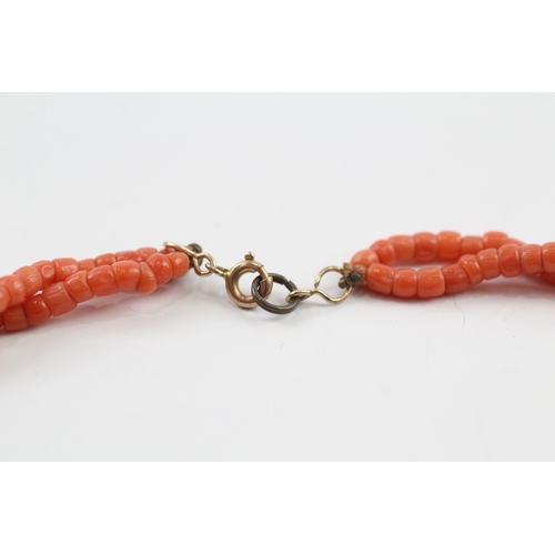 139 - 9ct gold clasped antique coral bead necklace (13.6g)