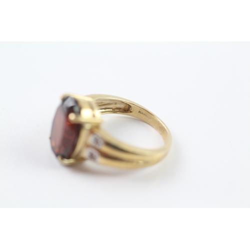 152 - 9ct gold garnet and white gemstone cocktail ring (6.3g) Size N 1/2