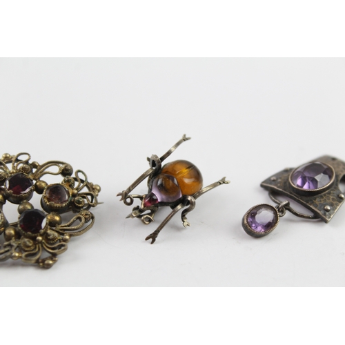 154 - A collection of antique silver jewellery including a Murrle Bennet pendant for restoration (12g)