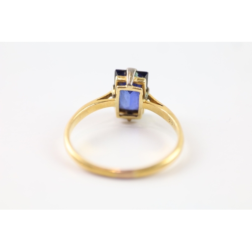 176 - 22ct gold sapphire solitaire dress ring (3g) Size R