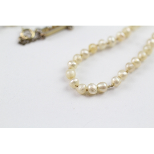 192 - 15ct gold and platinum clasped pearl necklace, as found (7.9g)