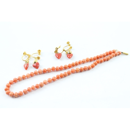 199 - A collection of gold plated coral jewellery (22g)