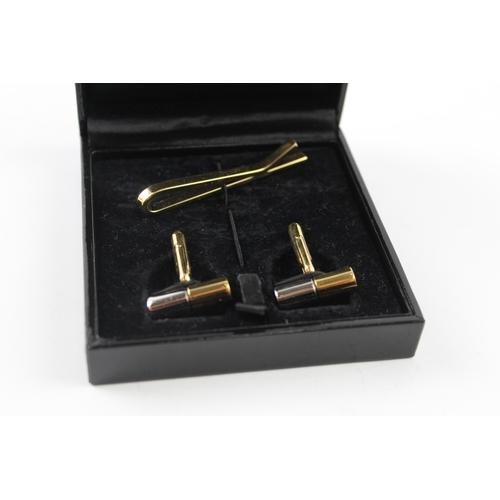 200 - A gents accessories set by Yves Saint Laurent (115g)