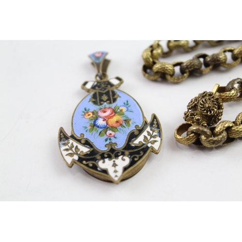 21 - A collection of antique jewellery including an enamel locket (44g)