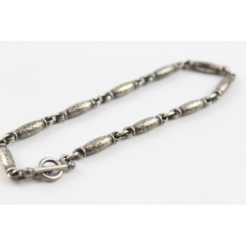 222 - A silver bracelet by Georg Jensen (15g)