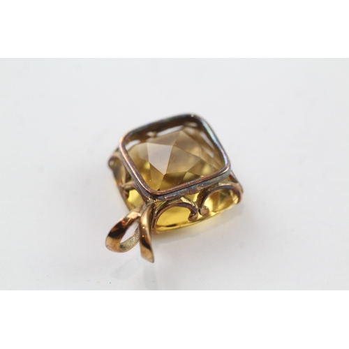 234 - 9ct gold citrine pendant (5.6g)