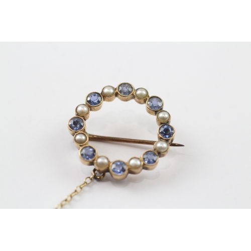 237 - 15ct gold sapphire and pearl wreath brooch (4g)