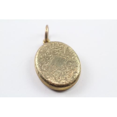 246 - 9ct gold back and front locket with enamel detail (7.8g)