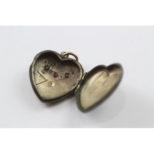 271 - 9ct gold back and front locket with seed pearl and paste detail (3g)