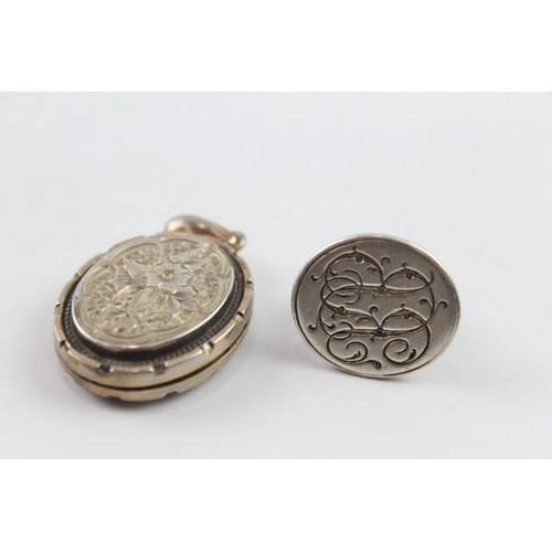 278 - A Victorian silver locket and seal fob (17g)