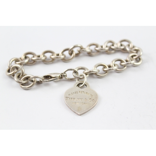 305 - A silver bracelet by Tiffany and Co (36g)