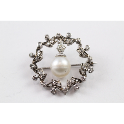 31 - 7ct white gold diamond and pearl brooch (5.8g)