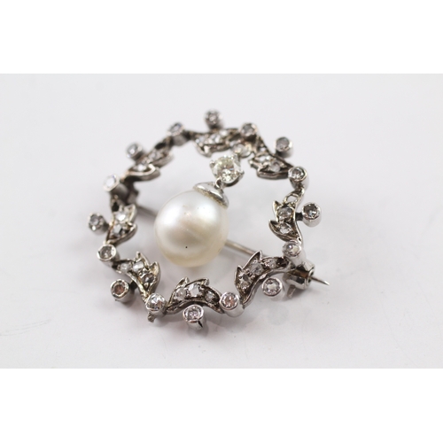 31 - 7ct white gold diamond and pearl brooch (5.8g)