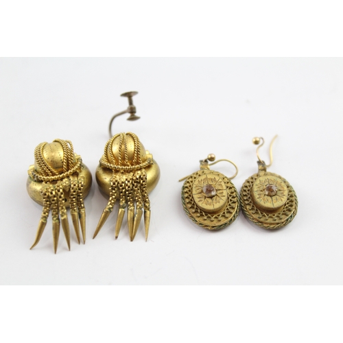 32 - Two pairs of Victorian gold plated earrings (17g)