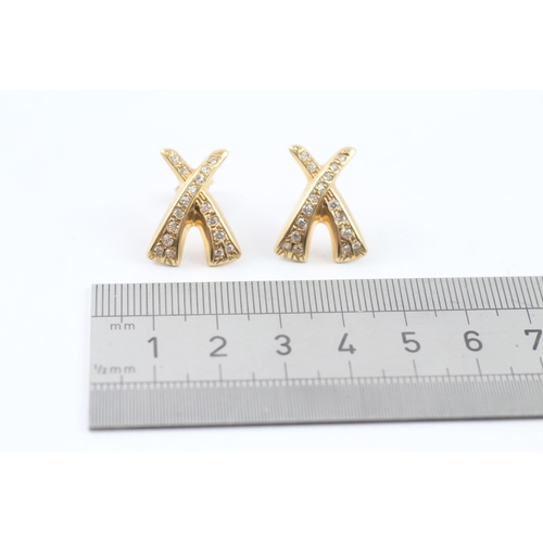 322 - 9ct gold cubic zirconia set cross earrings (4.8g)