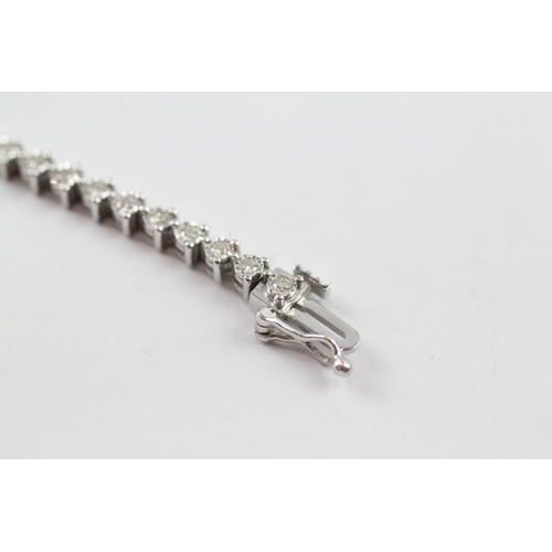 33 - 14ct white gold diamond tennis bracelet (7.9g)