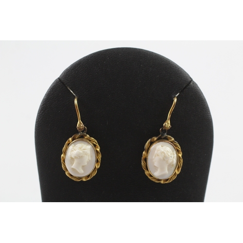 330 - Victorian gold shell cameo earrings (4.7g)