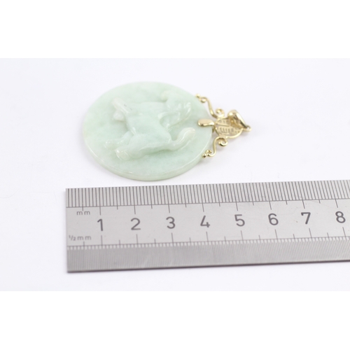 338 - 14ct gold bail carved jade pendant (19.5g)