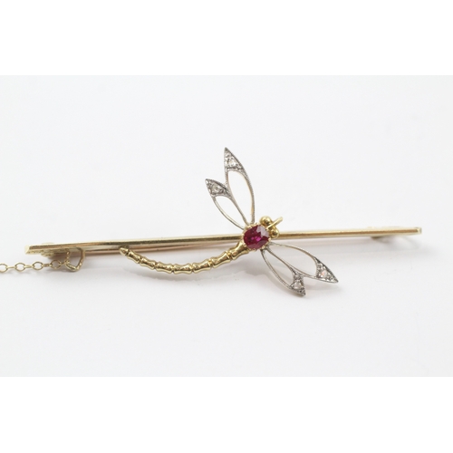 360 - 15ct gold and platinum diamond and ruby set dragonfly brooch (5.4g)