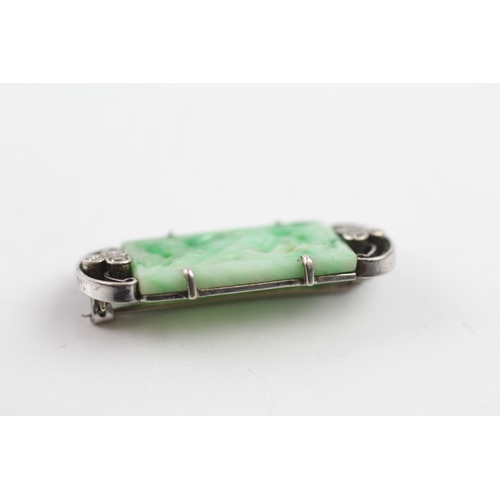 361 - 9ct white gold jade and diamond brooch (3.8g)