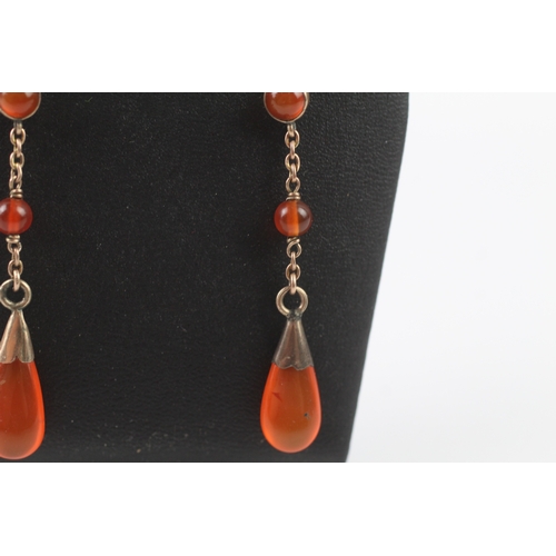 367 - 9ct gold Victorian carnelian drop earrings (2.9g)