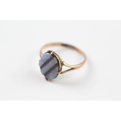 397 - 9ct gold opal doublet signet style ring (1.7g) Size P