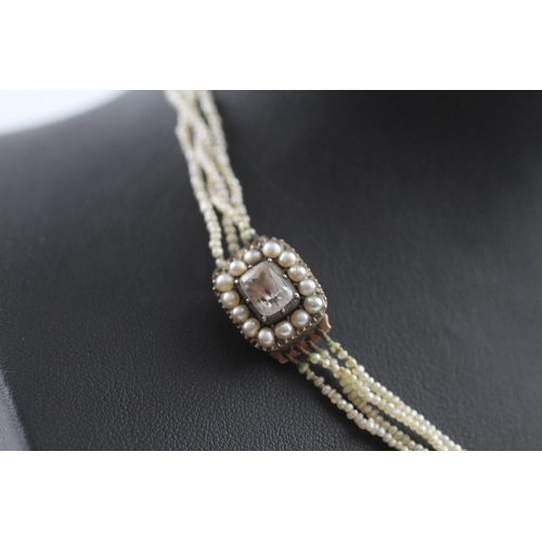 401 - 9ct gold and silver mourning clasp pearl necklace (16.9g)