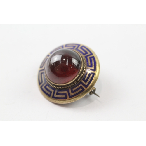 406 - 9ct gold Victorian enamel and foiled garnet brooch (7.4g)