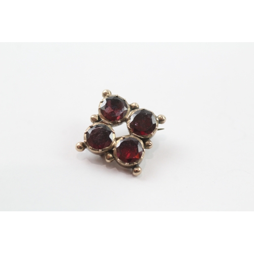 420 - Two Victorian gold garnet brooches (3.6g)