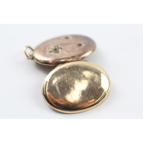 422 - 9ct gold back and front locket with paste detail (5.7g)