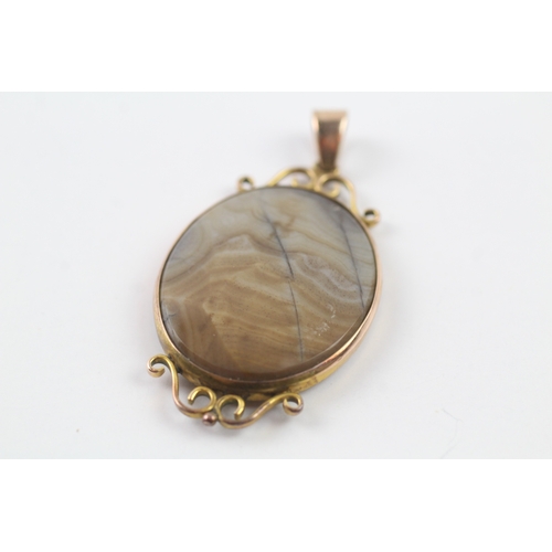 43 - 9ct gold jasper pendant (7.4g)