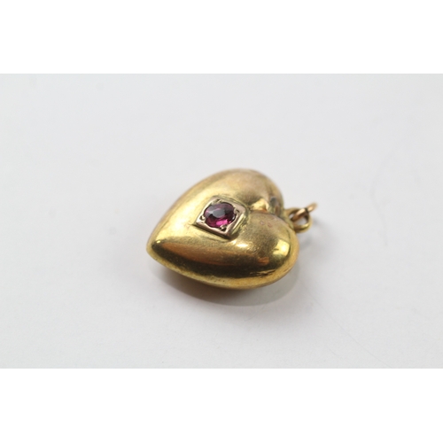 444 - 9ct gold ruby set heart pendant (1.5g)