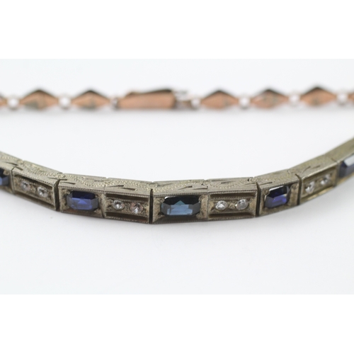 447 - Yellow and white metal bracelet set with blue and white sapphires (10.6g)