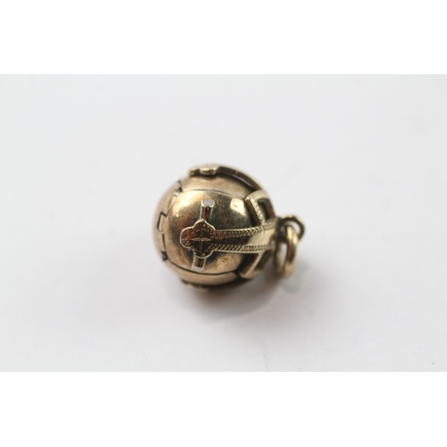 448 - 9ct gold and silver masonic orb pendant (7.5g)