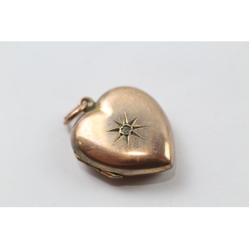 450 - 9ct gold back and front locket with diamond detail (4.2g)