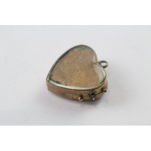 463 - 9ct gold heart design photo locket (6.6g)