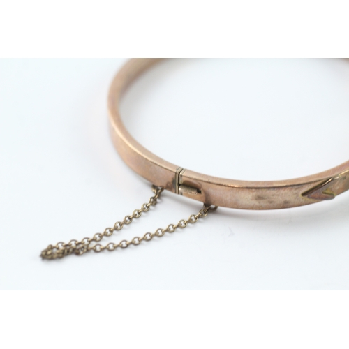 467 - An antique gold buckle bangle (7.7g)