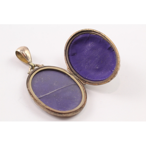 47 - 9ct gold back and front Victorian locket (10.3g)