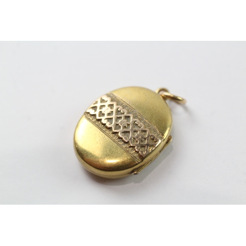 471 - 15ct gold locket (3.7g)