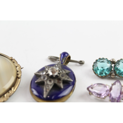 48 - A collection of antique jewellery including an enamel locket (63g)