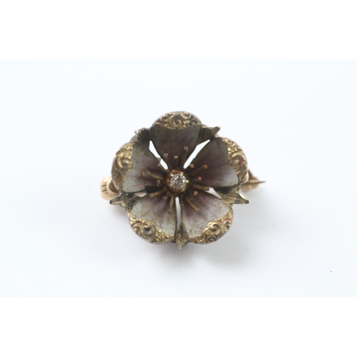 485 - 9ct gold diamond set floral brooch (3.7g)