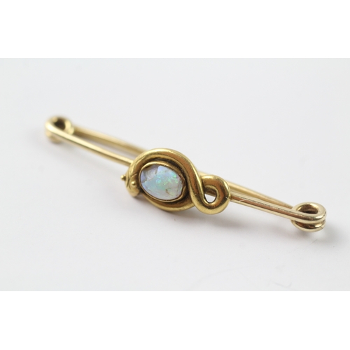 493 - 15ct gold opal set snake design brooch (4.5g)