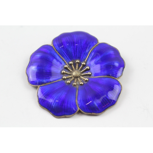 5 - A Scandinavian silver enamel flower brooch (21g)