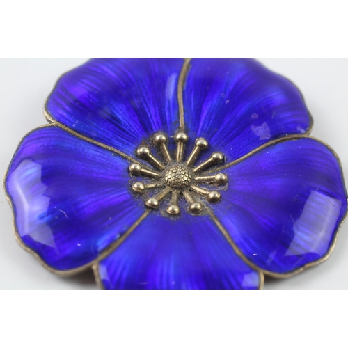 5 - A Scandinavian silver enamel flower brooch (21g)