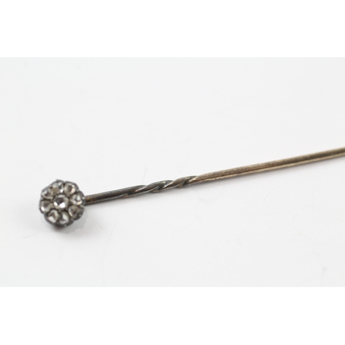 520 - 9ct gold old cut diamond stick pin (1g)